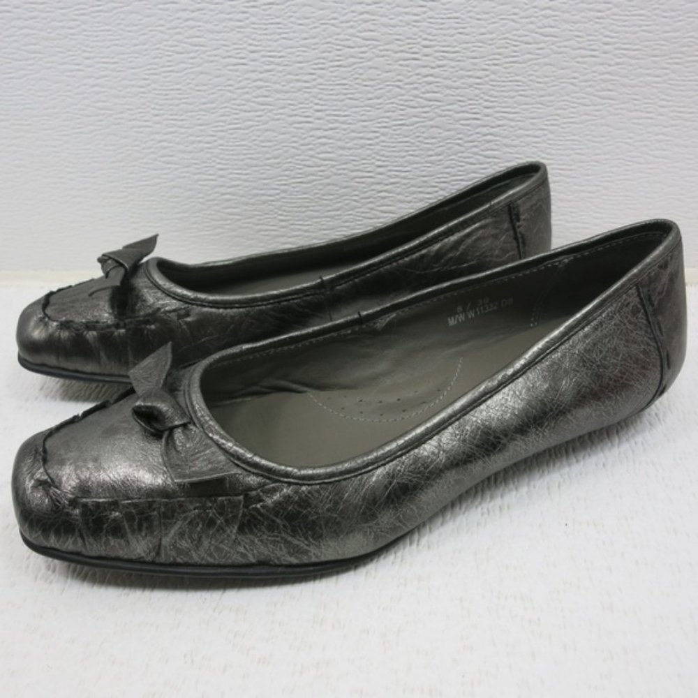 Born Orana Metallic Gray Leather Casual Flats Women's Comfort Foootwear Sz 39 8